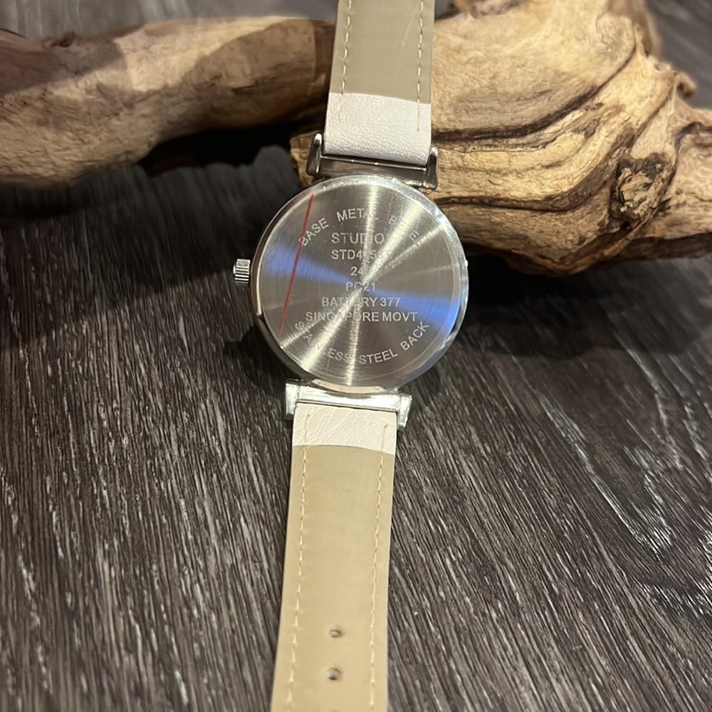 Watch - Picture 6 of 7